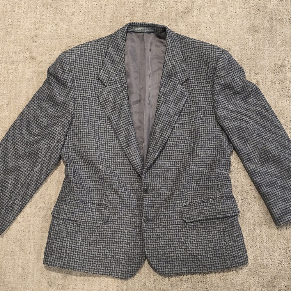 Wool/Cashmere Houndstooth Blazer